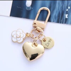 Gold Heart with White Flower Bag Charm/Keychain
